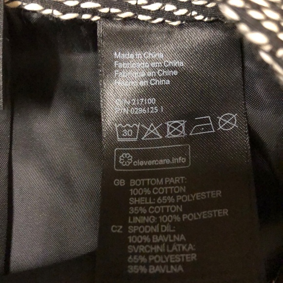 H&M Black & White Mixed Media Skirt - Picture 3 of 5